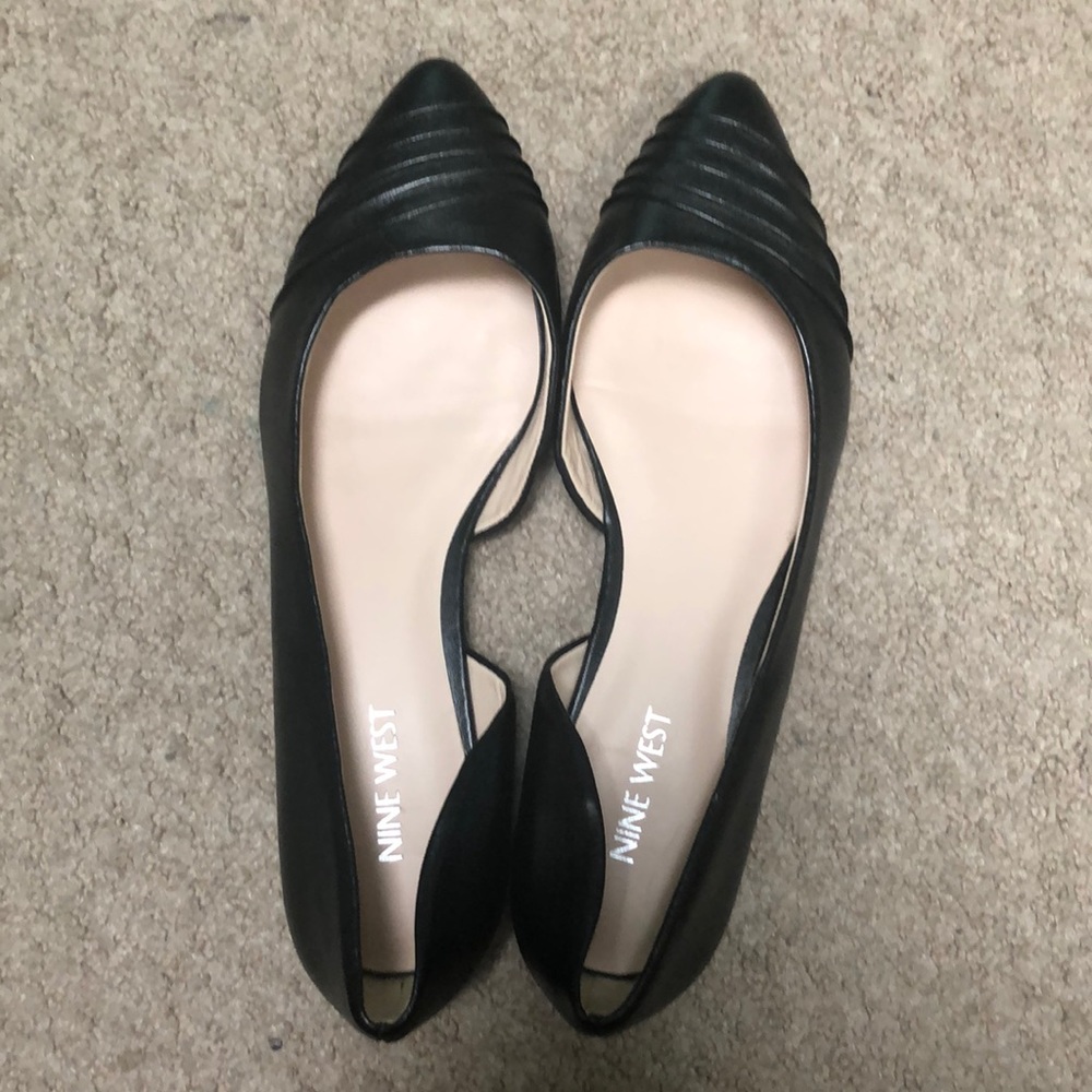 Nine West pointed flats